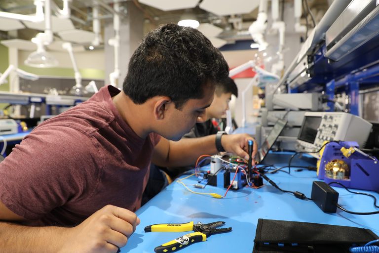 Electronics – Grainger Engineering Design Innovation Lab – UW–Madison